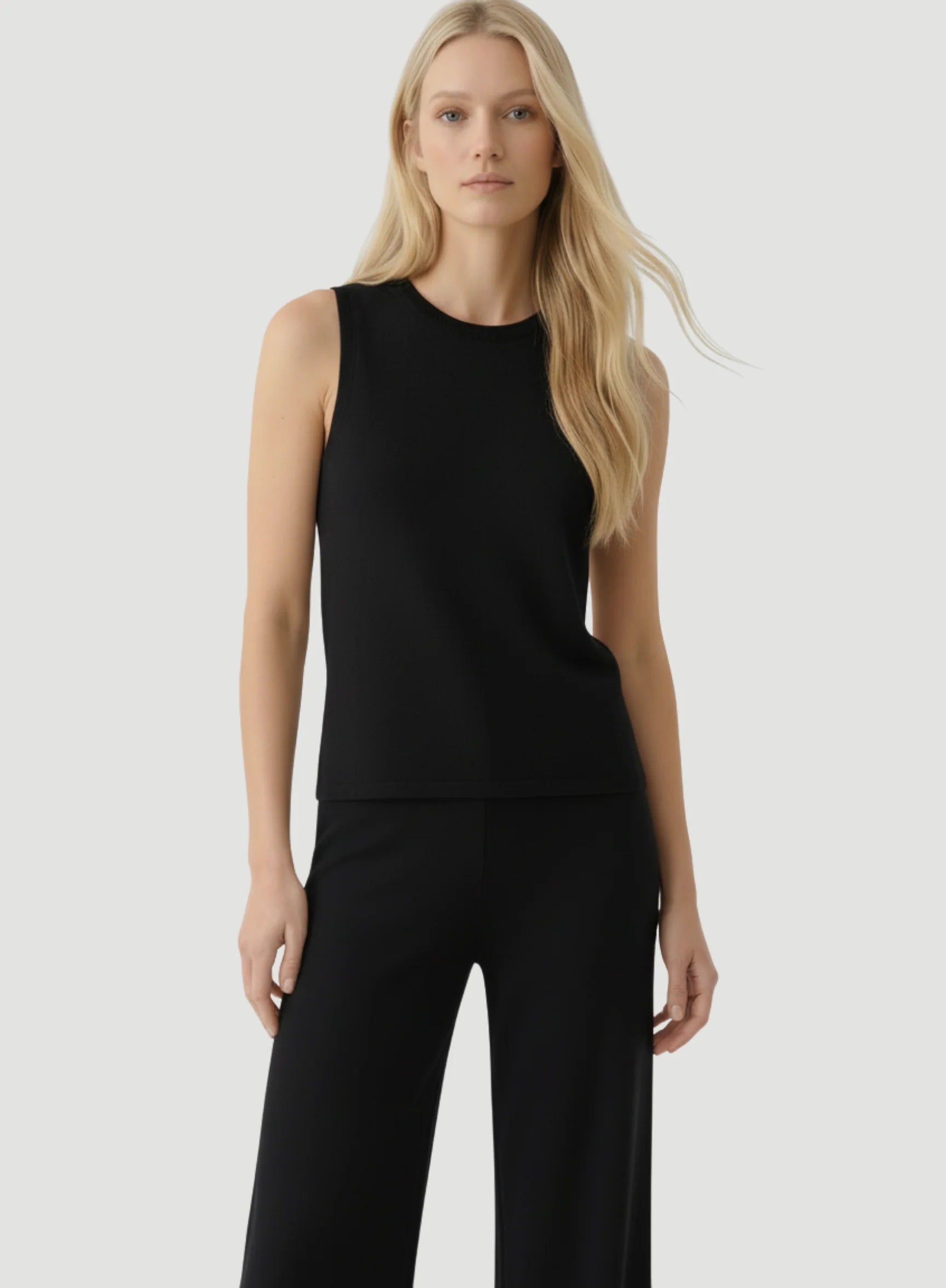 100% Machine Washable Cashmere Sleeveless Crewneck T-Shirt