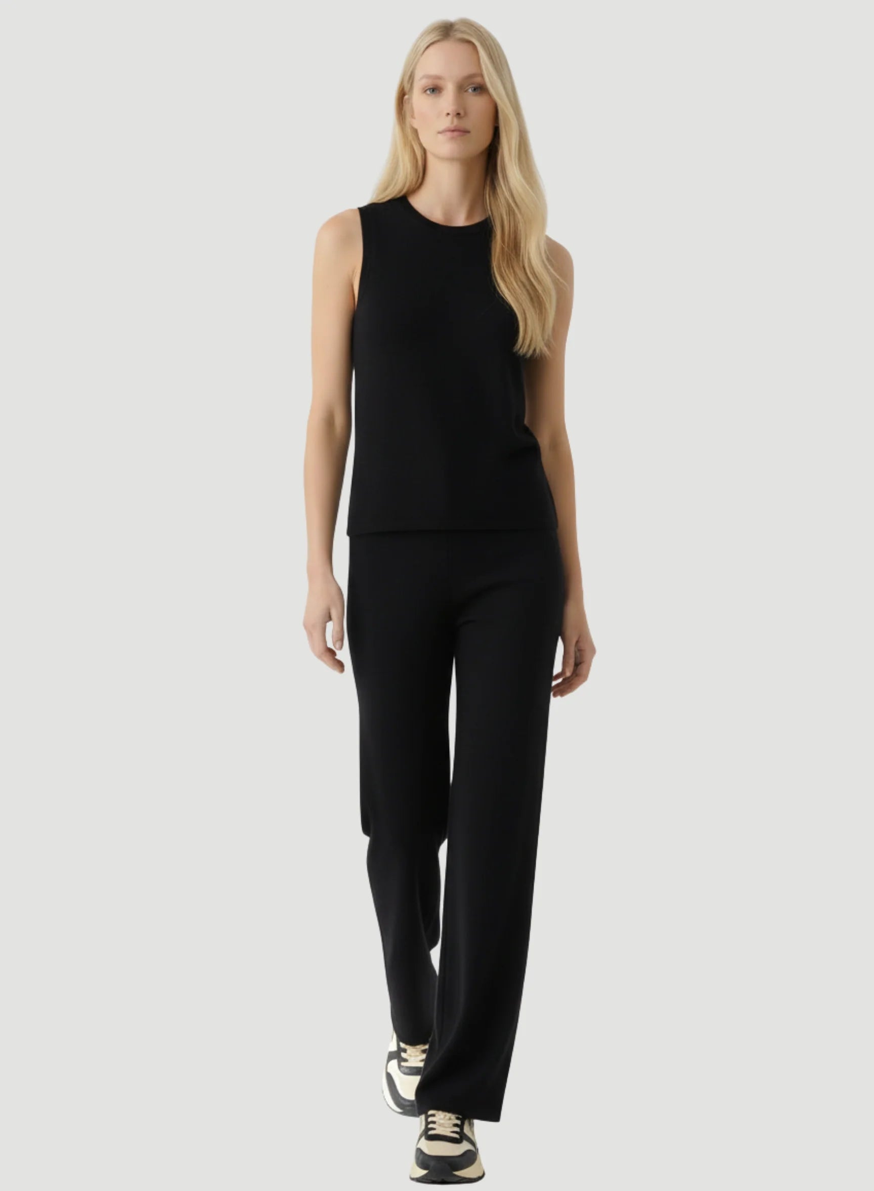 100% Machine Washable Cashmere Sleeveless Crewneck T-Shirt