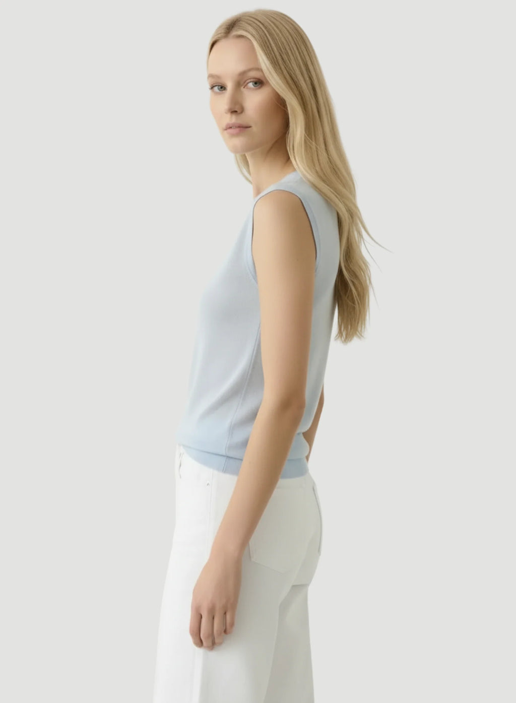 100% Machine Washable Cashmere Sleeveless Crewneck T-Shirt