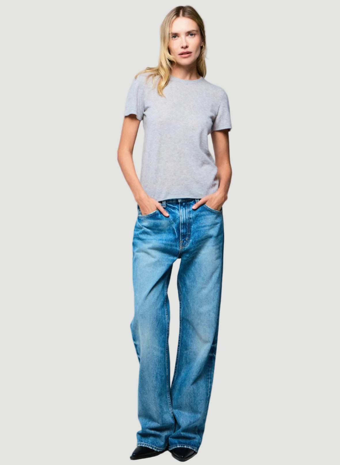 100% Machine Washable Cashmere Short Sleeve Crewneck T-Shirt