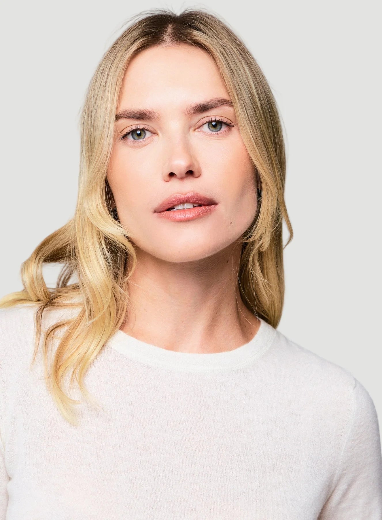 100% Machine Washable Cashmere Short Sleeve Crewneck T-Shirt