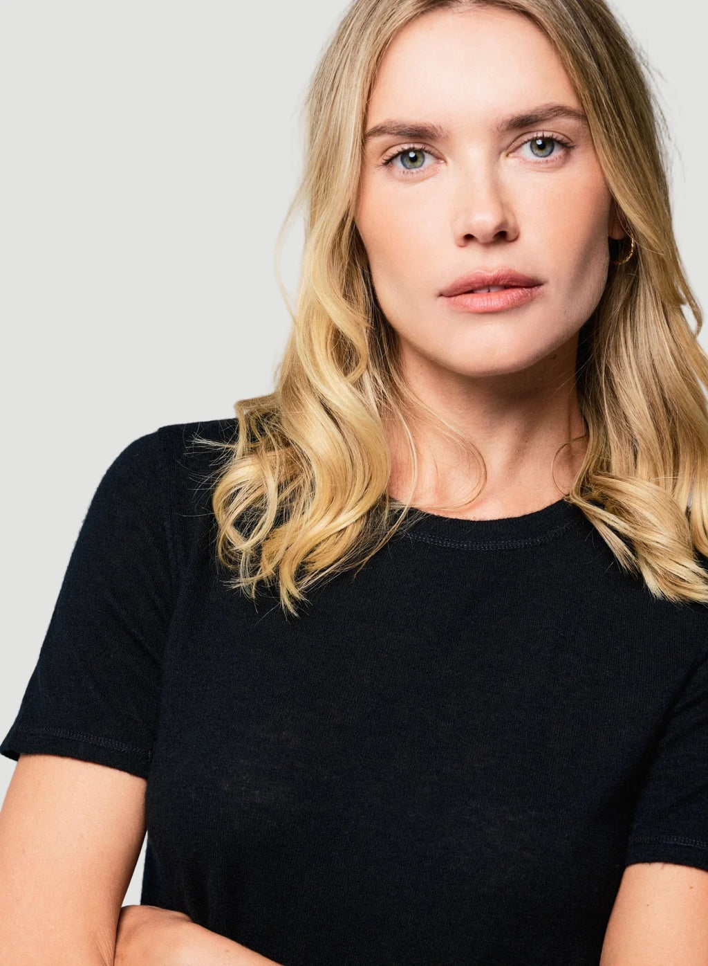 100% Machine Washable Cashmere Short Sleeve Crewneck T-Shirt