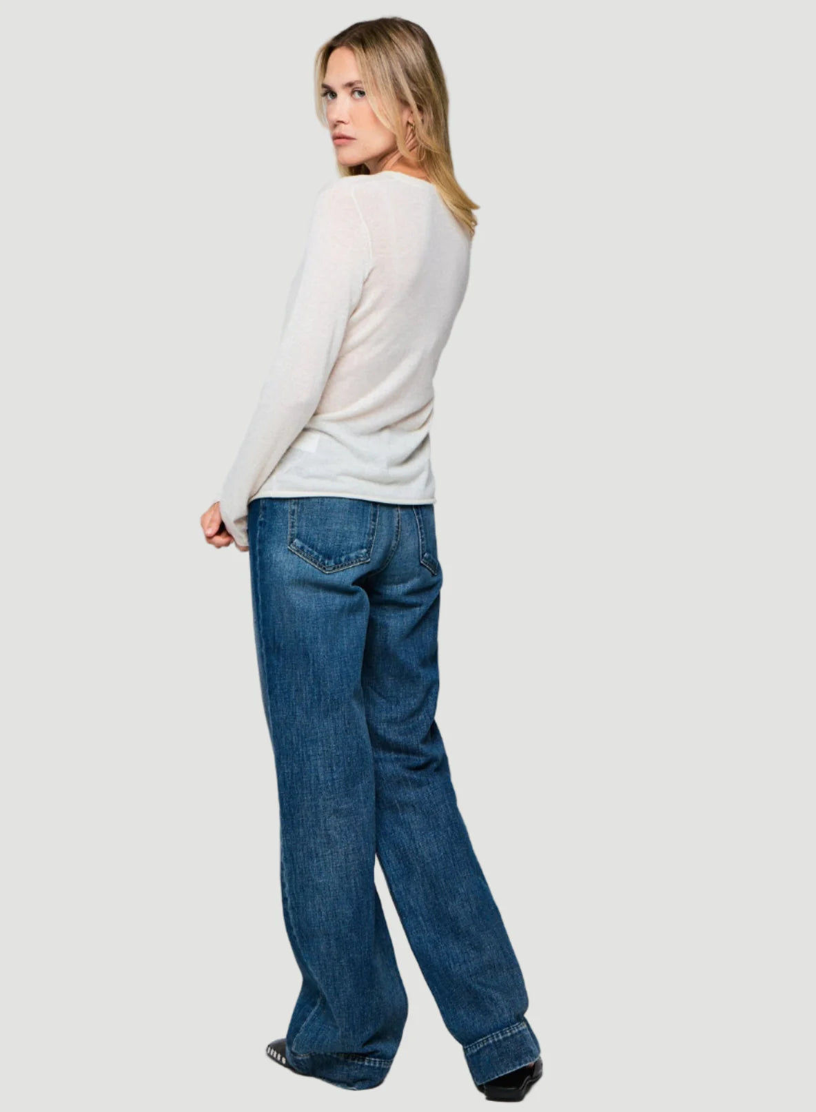 100% Machine Washable Cashmere Long Sleeve Crewneck T-Shirt