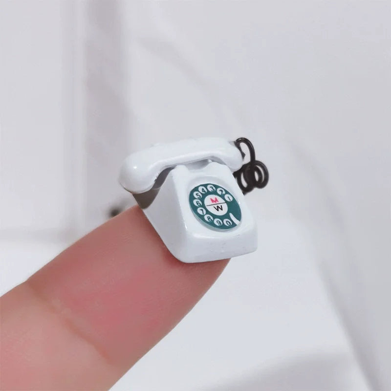 1:12 Home Decor Figurines Alloy Vintage Rotary Telephone Mini Retro Phone Model Miniature Phone Dollhouse Baby House Accessories