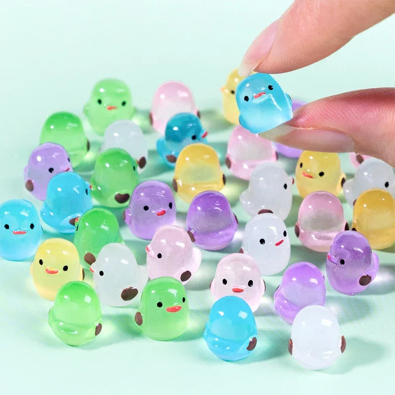 20-100Pcs Cartoon Luminous Chick Miniature Resin Figurines DIY Landscape Decoration Creative Home Decoration Accessories Gifts