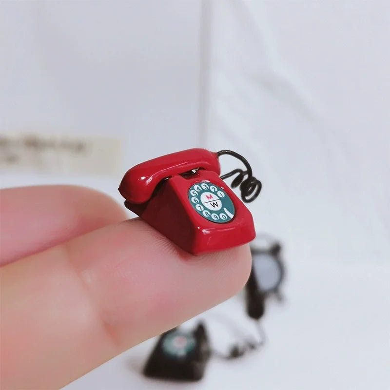 1:12 Home Decor Figurines Alloy Vintage Rotary Telephone Mini Retro Phone Model Miniature Phone Dollhouse Baby House Accessories