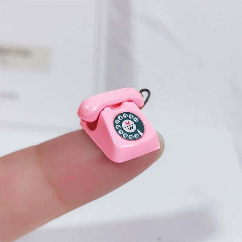 1:12 Home Decor Figurines Alloy Vintage Rotary Telephone Mini Retro Phone Model Miniature Phone Dollhouse Baby House Accessories